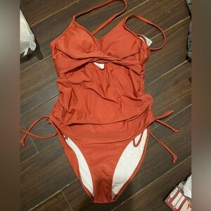 Buauty Women’s One Piece Swimsuit Sz: M